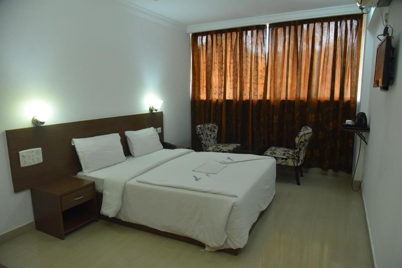 Emporium Hotel Mangalore Ngoại thất bức ảnh